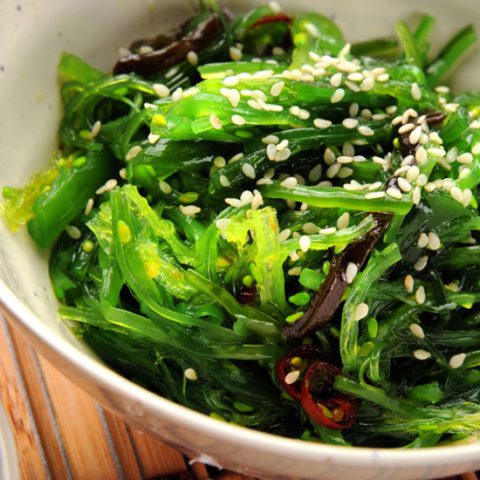 Green Salad with Seaweed Wakame